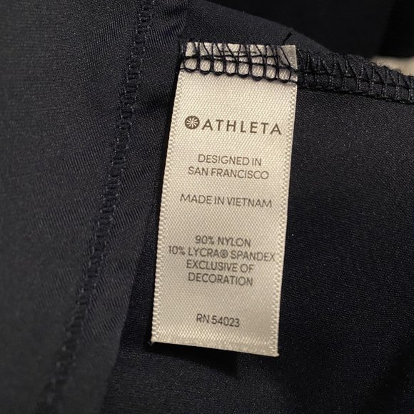 Athleta Sunlover UPF50 Tulip Back Tank Navy — XL Tall — Never Worn! - Picture 4 of 5